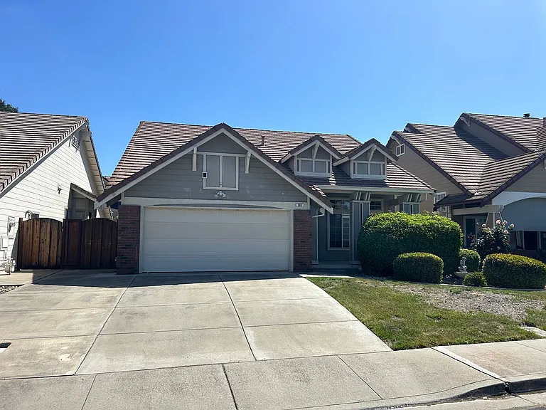 580 Creekwood Ct — Photo 1