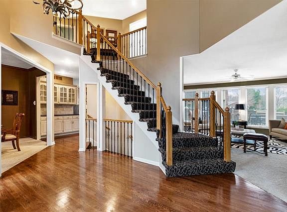 4th image of 501 W 115th St