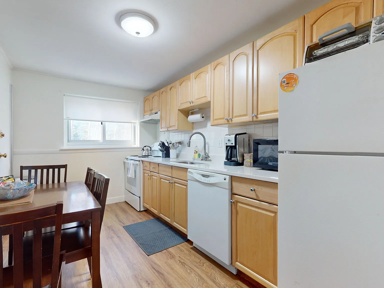99 Chestnut St — Photo 2