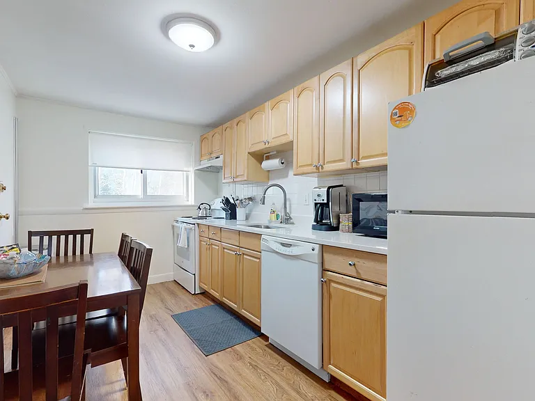 99 Chestnut St #5 — Photo 2
