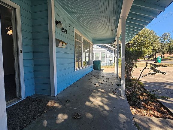 5th image of 2621 N Locust St