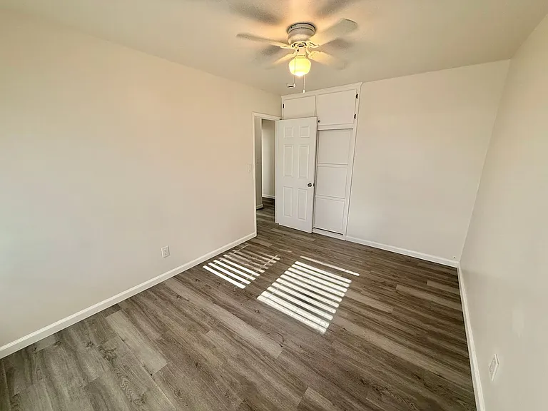5302 Churchward — Photo 12