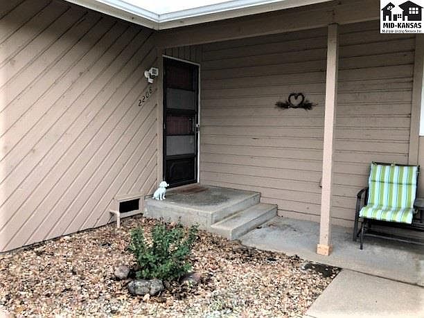 1st image of 2208 Westminster Dr