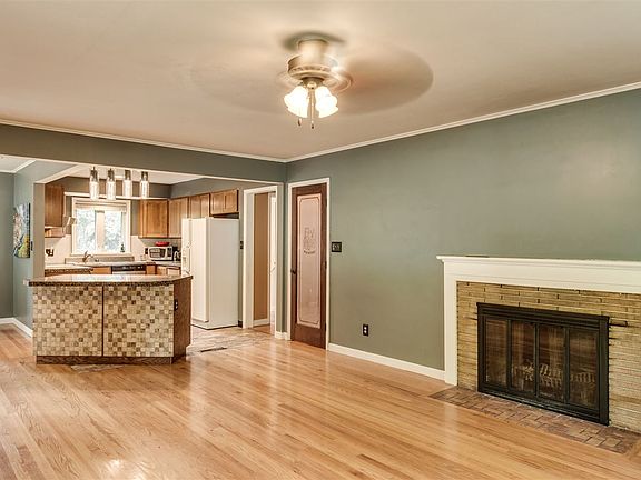 5th image of 2339 E South Altamont Blvd