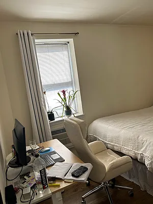 Rented by Batra Group Inc | media 21