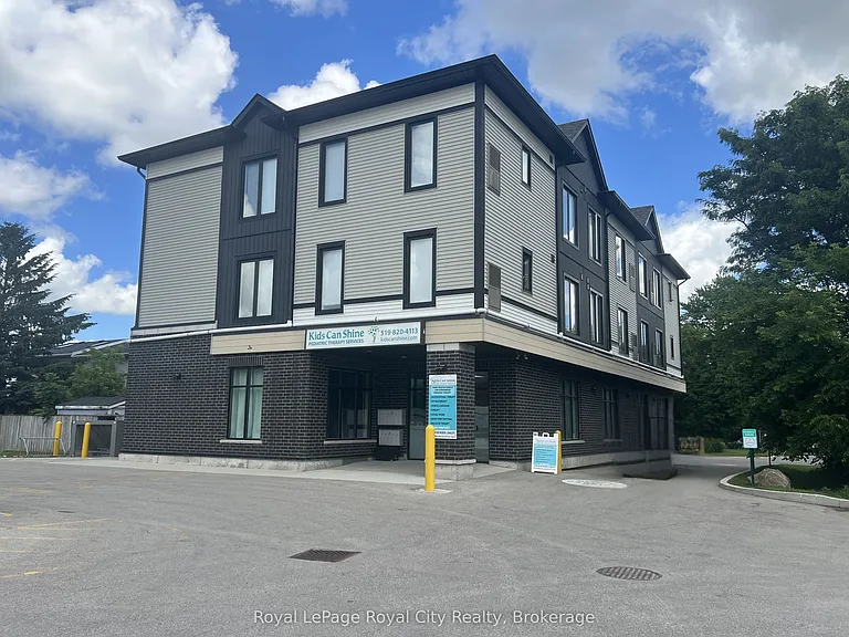 71 Victoria St #303 — Photo 2