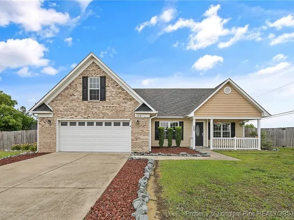 120 Wood Valley Ln, Raeford, NC 28376