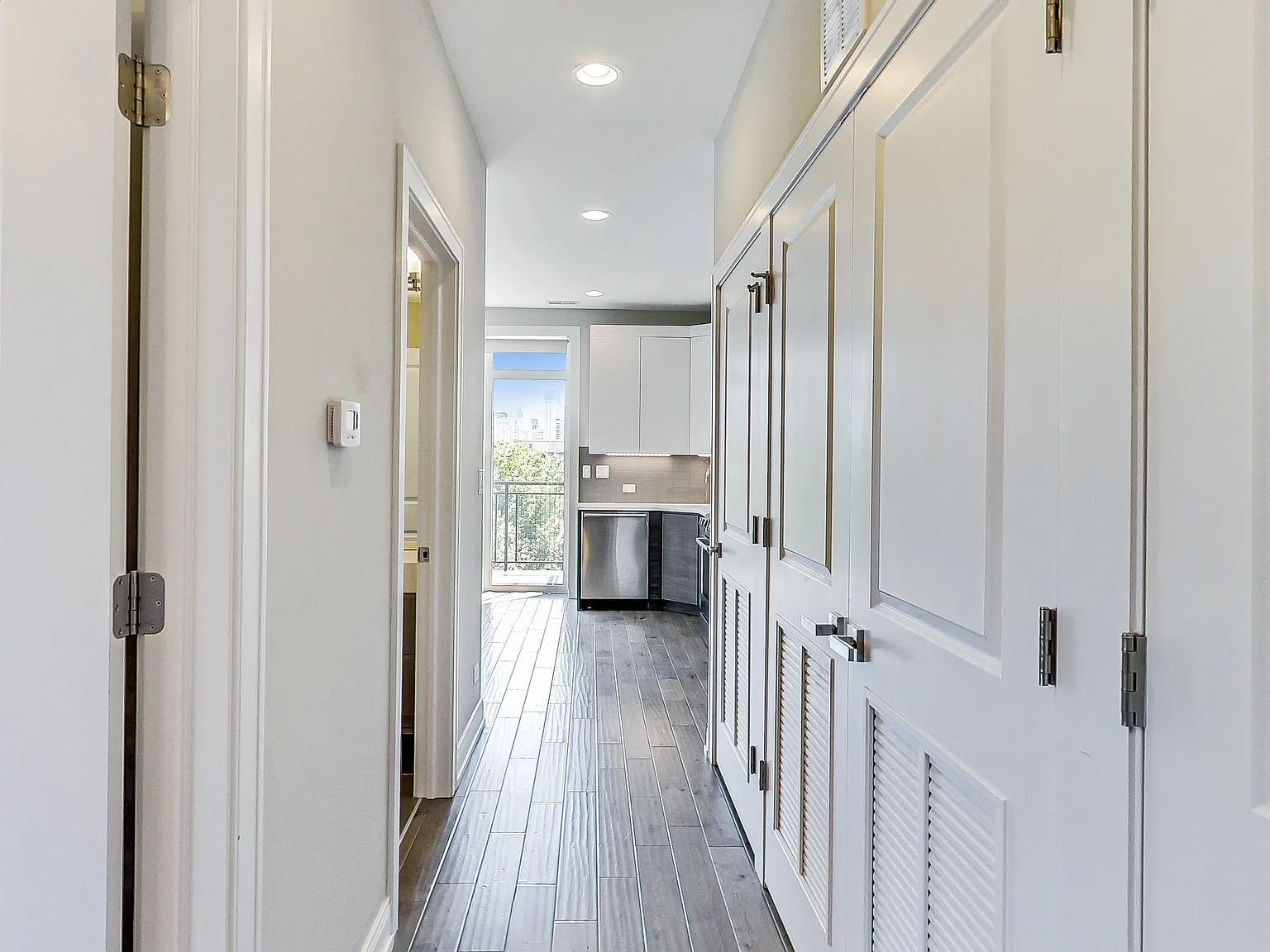 1 bed, 700 sqft, $2,650 — Photo 4