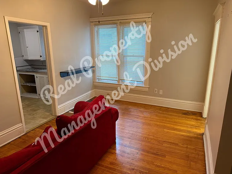 131 S Douglas Ave — Photo 8