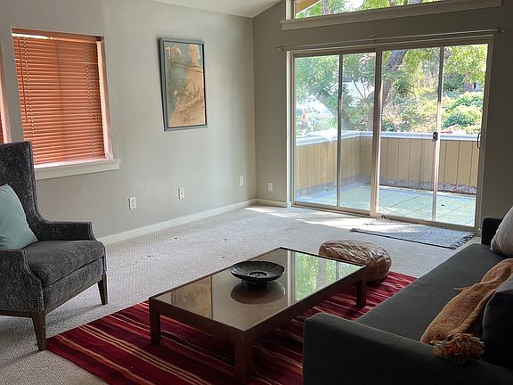 5th image of 257 Greenbriar Pl