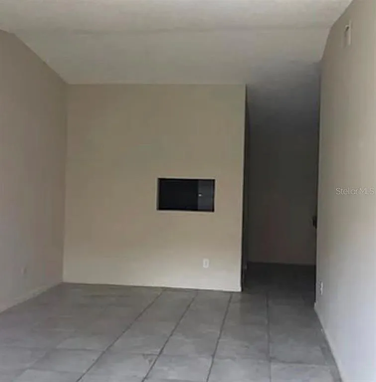 3 bed, 2.0 bath, 1200 sqft, $1,800 — Photo 4