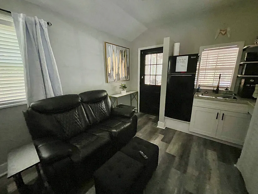 Beautiful Tiny House Cottage near Beach — Photo 4