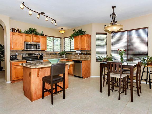 5th image of 13006 W Valentine Ave