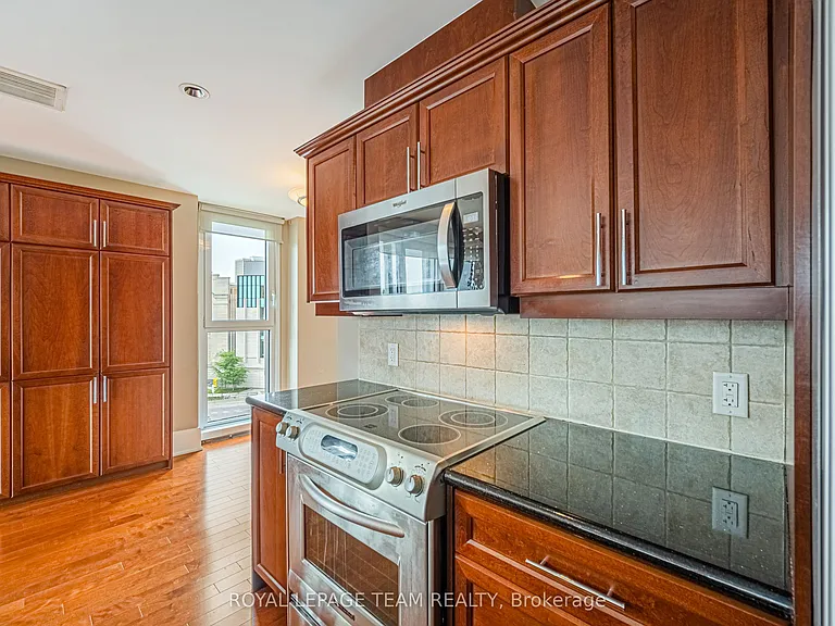 700 Sussex Dr #601 — Photo 10