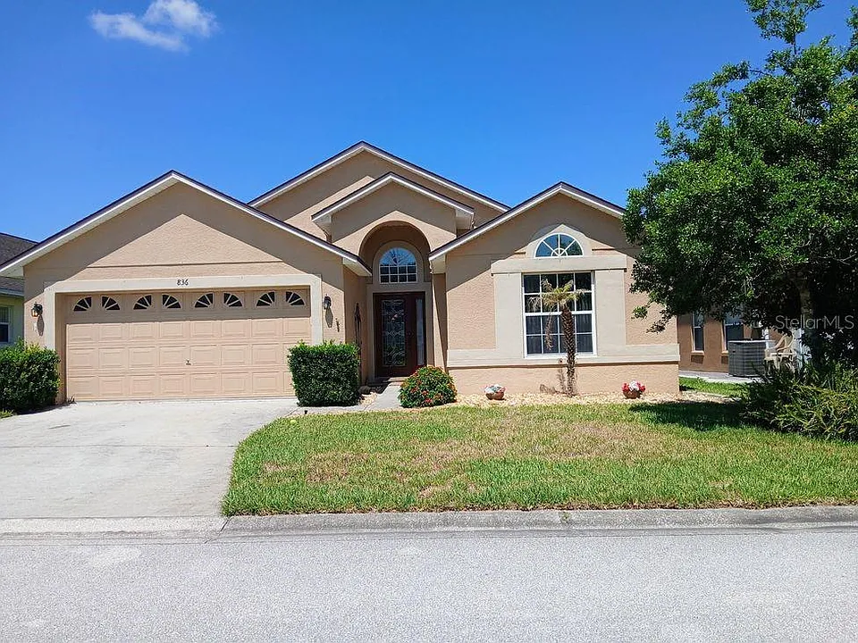 836 Cassia Dr