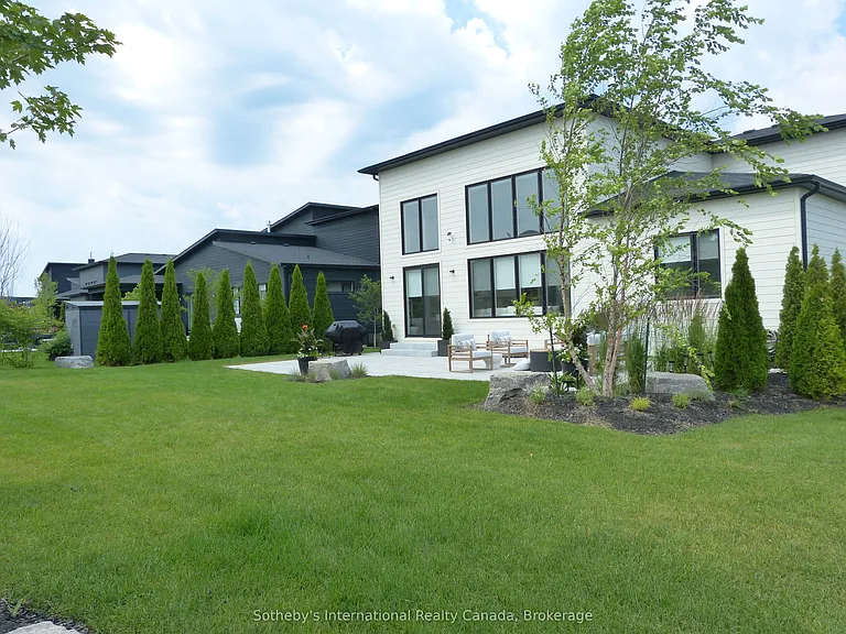 102 Sladden Ct — Photo 23