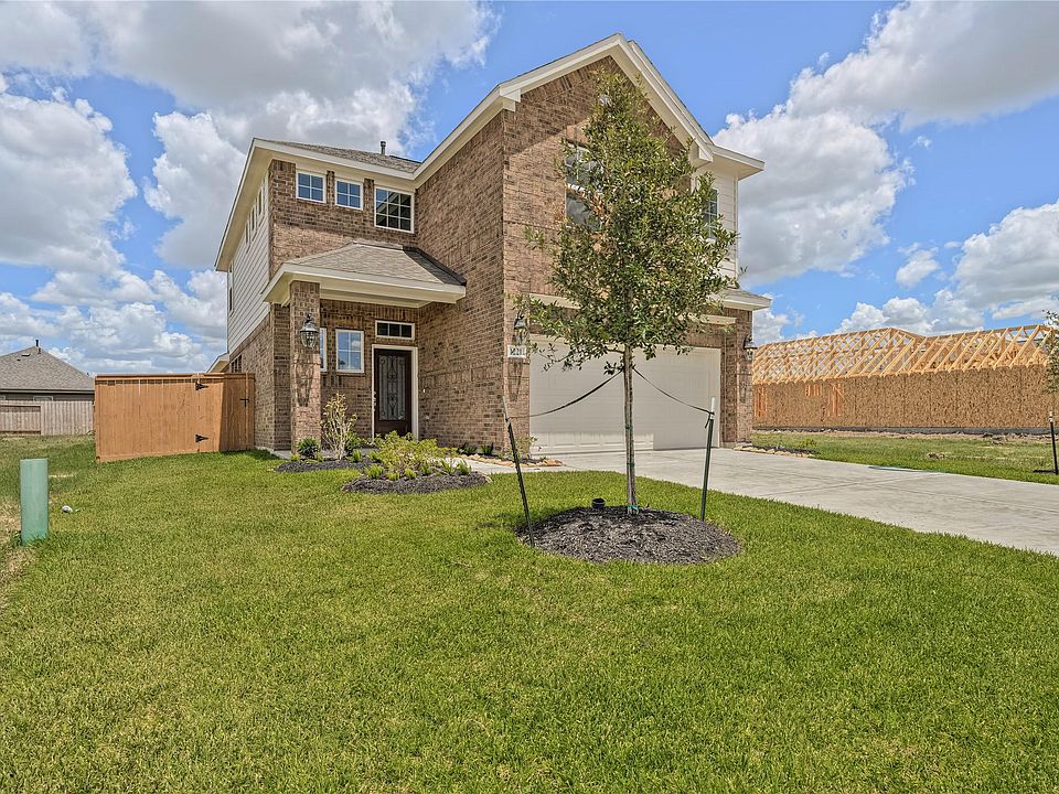 1st image of 1221 Red Hills Dr