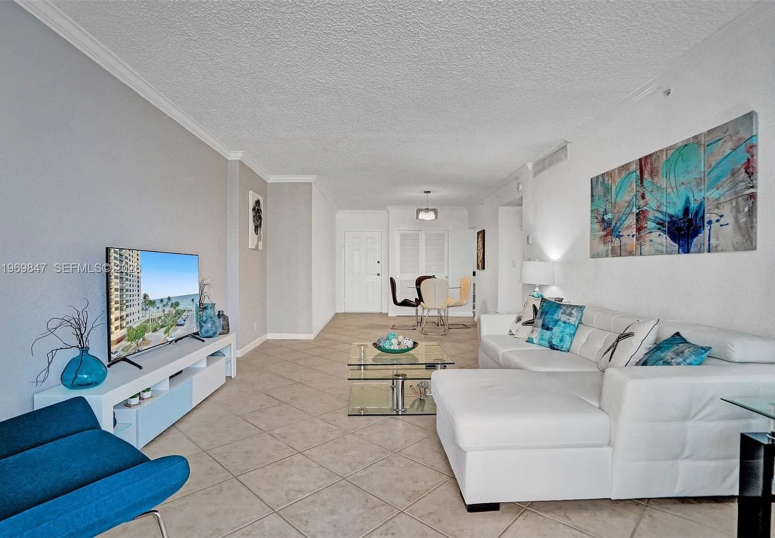 Wave Condo — Photo 4
