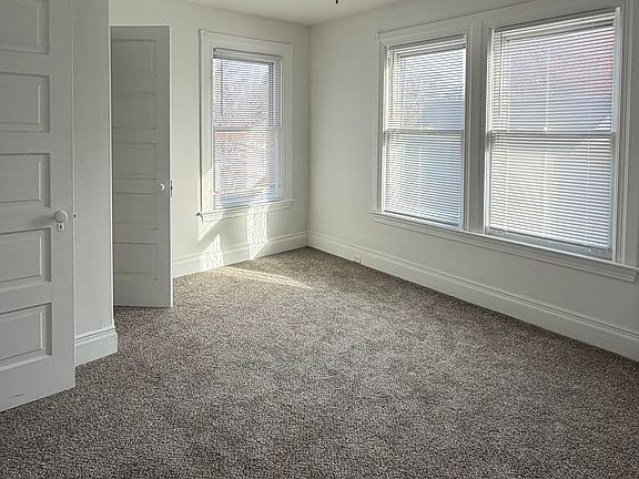 4th image of 477 Saint Clair Ave #A