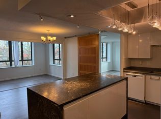 1088 Quebec St #304, Vancouver, BC V6A 4H2