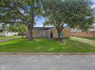 2909 Woodmeadow Dr, Bryan, TX 77802