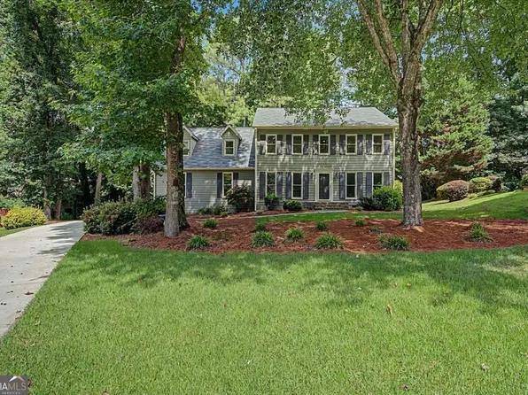 4352 Deerbrook Way, Lilburn, GA 30047