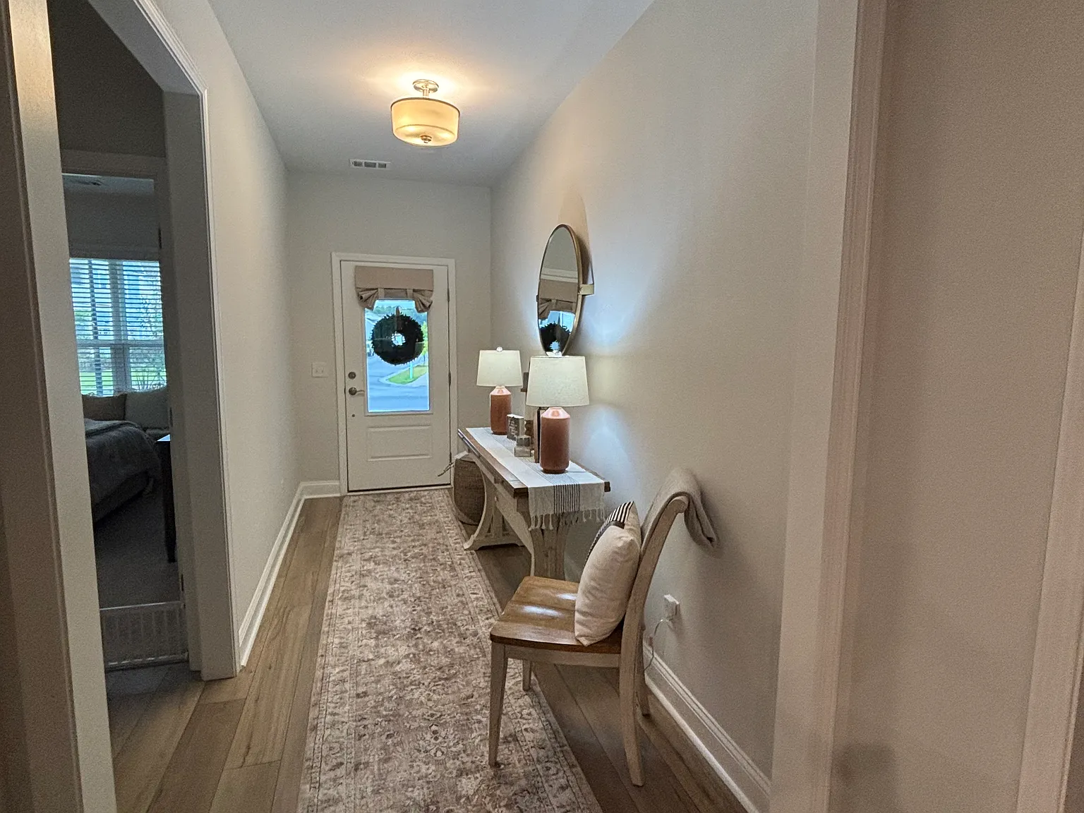 5 bed, 2847 sqft, $3,400 — Photo 2