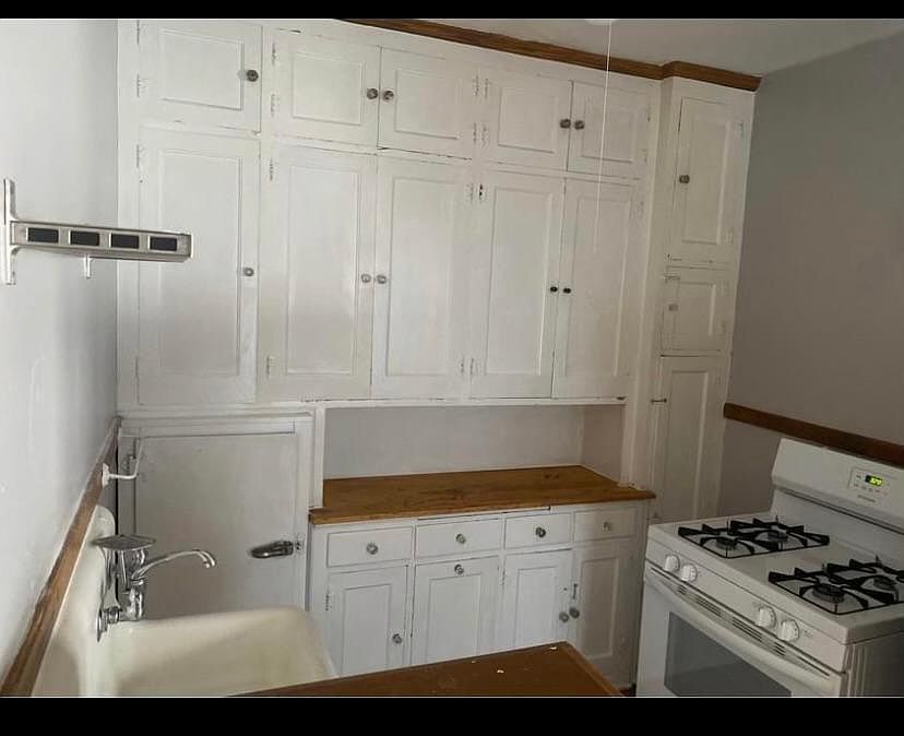 1st image of 205 E 27th St APT 5