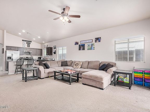 3rd image of 1777 E CHAPARRAL Drive
