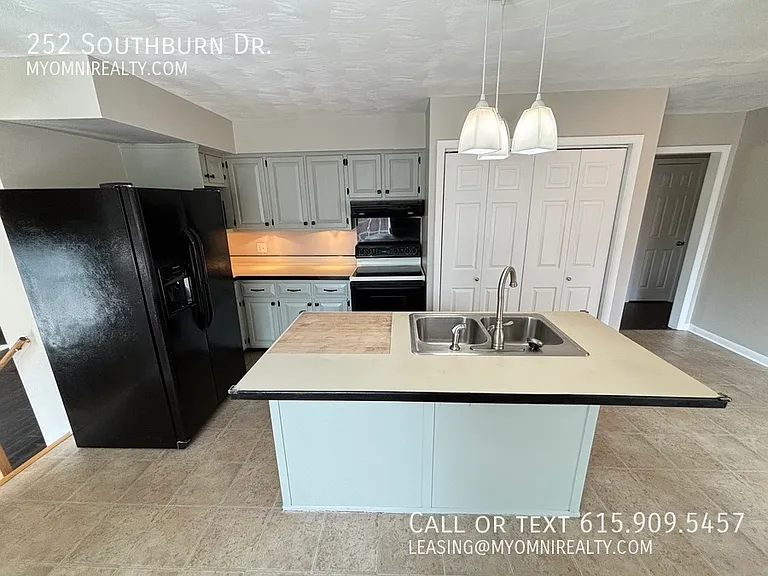 252 Southburn Dr — Photo 7