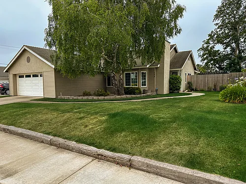 134 Wilson Dr Photo 1