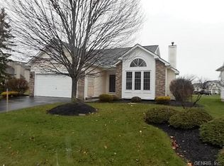 9 Foxtail Ln, North Chili, NY 14514