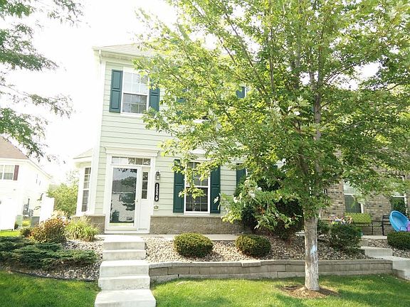 5th image of 15379 Foliage Ave #2