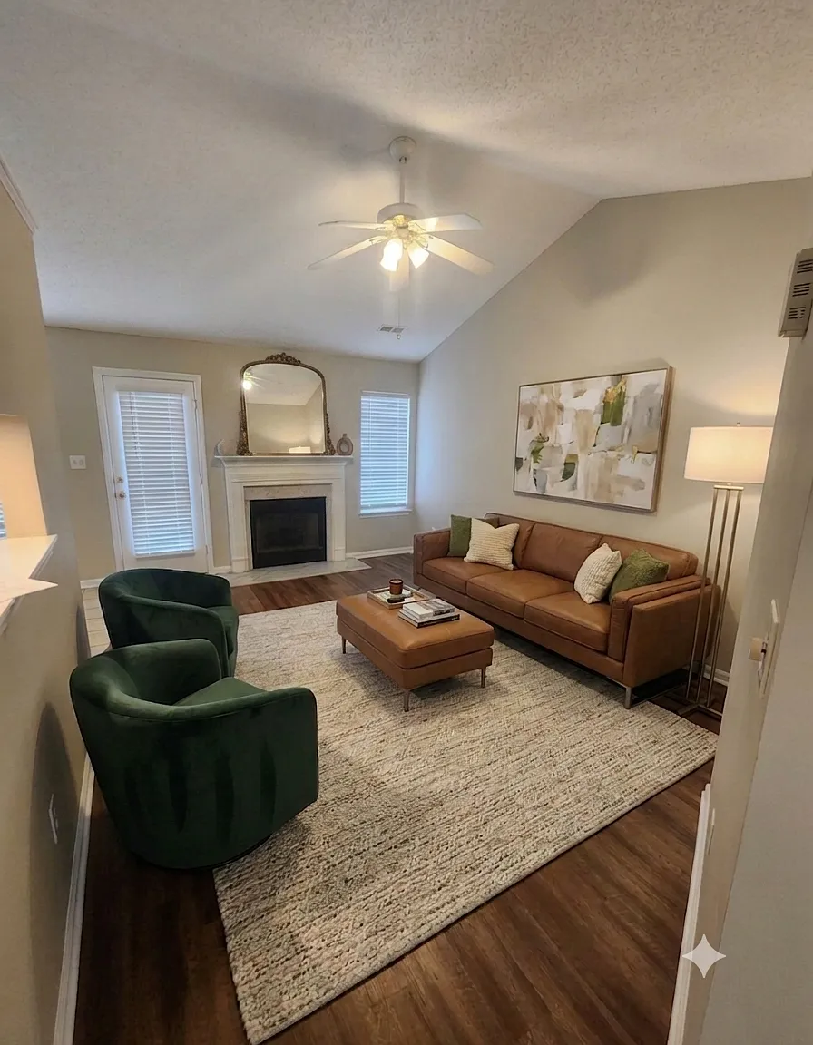 3 bed, 1054 sqft, $1,695 — Photo 3