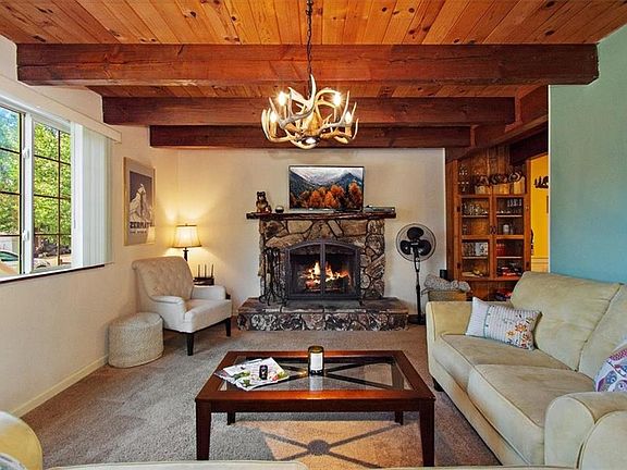 5th image of 676 Leonard Ln