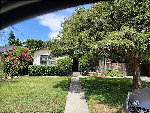 2nd image of 1537 N Park Ave