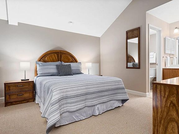 4th image of 5559 Golfview Ct APT 44