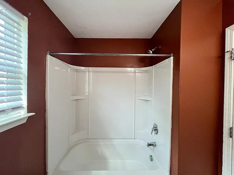 4828 Lynn Lee Cir — Photo 12