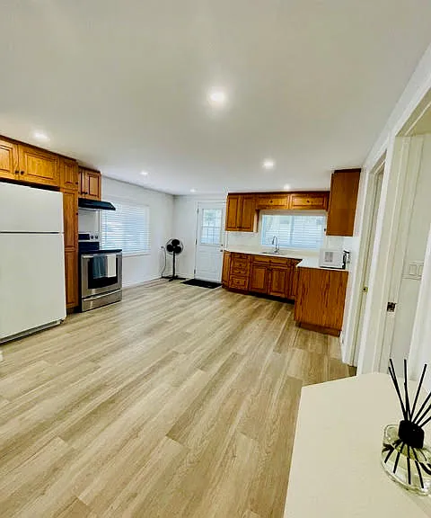 66 Warwick St — Photo 8
