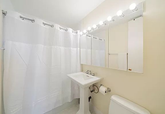 5th image of 44 W 62nd St Penthouse D