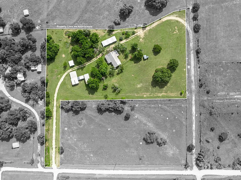 199 Apache Springs Rd — Photo 40