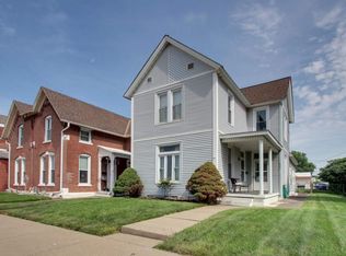 1009 Monroe St, Quincy, IL 62301