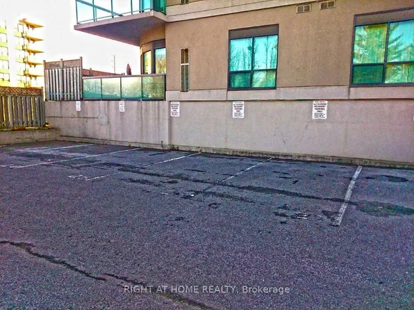 890 Sheppard Ave W #8-9-10, Toronto, ON M3H 6B9