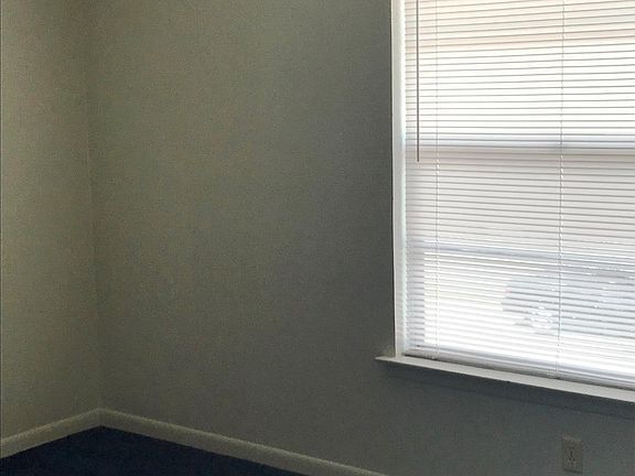 4th image of 1702 Kirk Ave APT 204