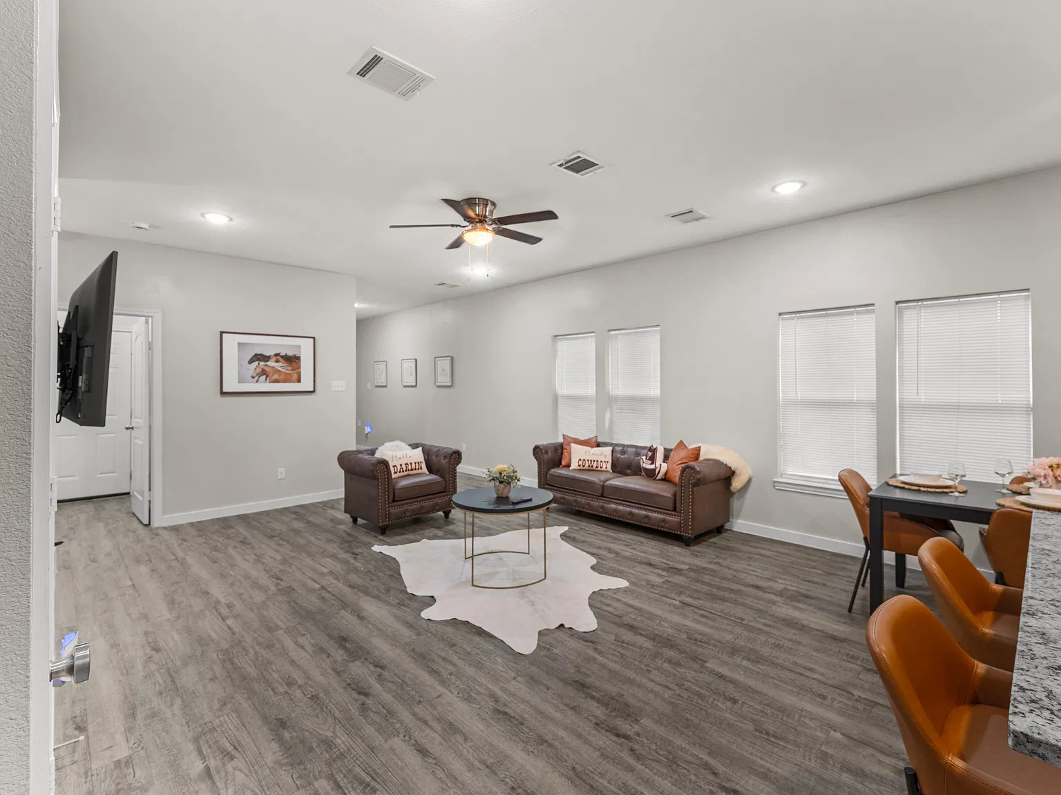 3 bed, 1500 sqft, $3,600 — Photo 2