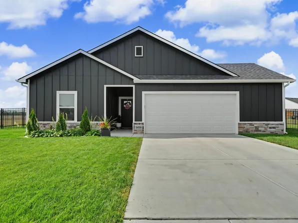 1416 Curtiss Dr, McPherson, KS 67460