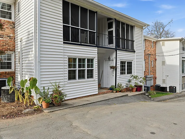 912 McAlway Rd #A — Photo 8