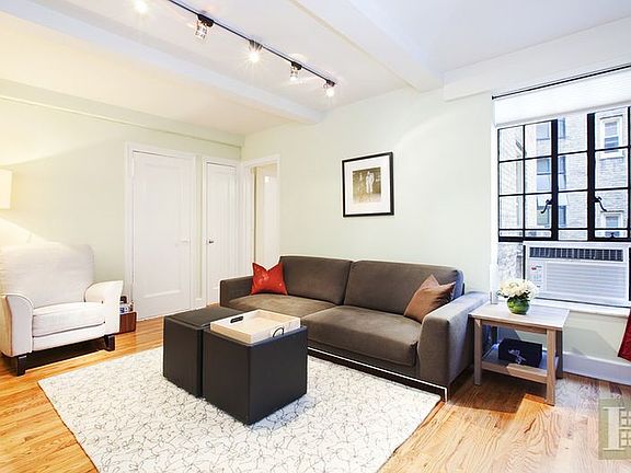 2nd image of 333 E 43rd St APT 601