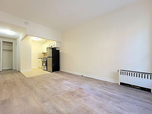 3rd image of 420 E 78th St #1BB