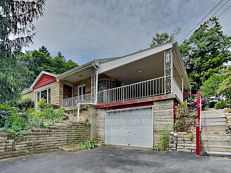 1130 Kings Ln